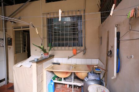 Casa à venda com 40m², 4 quartos e 2 vagas Casa à venda com 40m², 4 quartos e 2 vagasÁrea de Serviço