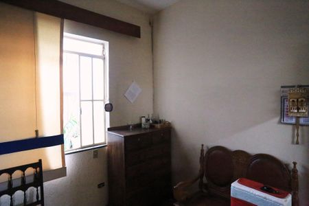 Casa à venda com 40m², 4 quartos e 2 vagas Casa à venda com 40m², 4 quartos e 2 vagasQuarto 2