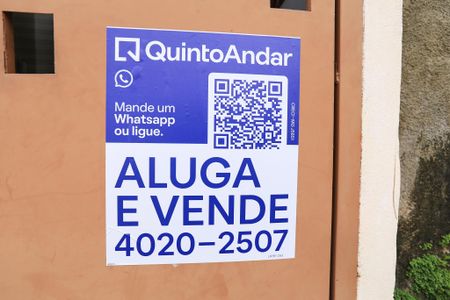 Casa à venda com 40m², 4 quartos e 2 vagas Casa à venda com 40m², 4 quartos e 2 vagasPlaquinha