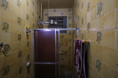 Casa à venda com 40m², 4 quartos e 2 vagas Casa à venda com 40m², 4 quartos e 2 vagasBanheiro 1