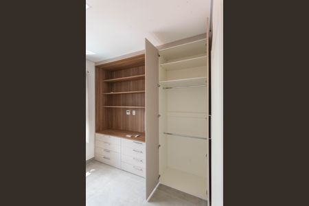 Casa de condomínio para alugar com 156m², 3 quartos e 2 vagas Casa de condomínio para alugar com 156m², 3 quartos e 2 vagasSuíte 3