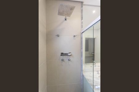 Casa de condomínio para alugar com 156m², 3 quartos e 2 vagas Casa de condomínio para alugar com 156m², 3 quartos e 2 vagasBanheiro da Suíte 1