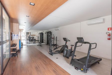 Casa de condomínio para alugar com 156m², 3 quartos e 2 vagas Casa de condomínio para alugar com 156m², 3 quartos e 2 vagasÁrea comum - Academia