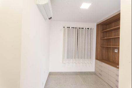 Casa de condomínio para alugar com 156m², 3 quartos e 2 vagas Casa de condomínio para alugar com 156m², 3 quartos e 2 vagasSuíte 3