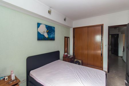 Casa à venda com 350m², 3 quartos e 4 vagas Casa à venda com 350m², 3 quartos e 4 vagasQuarto 2