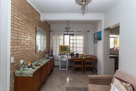 Casa à venda com 350m², 3 quartos e 4 vagas Casa à venda com 350m², 3 quartos e 4 vagasSala