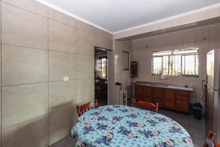 Casa à venda com 350m², 3 quartos e 4 vagas Casa à venda com 350m², 3 quartos e 4 vagasCozinha