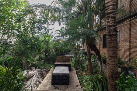 Casa à venda com 350m², 3 quartos e 4 vagas Casa à venda com 350m², 3 quartos e 4 vagasJardim