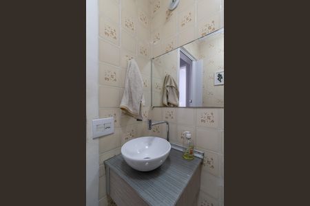 Casa de condomínio à venda com 110m², 4 quartos e 1 vaga Casa de condomínio à venda com 110m², 4 quartos e 1 vagaBanheiro