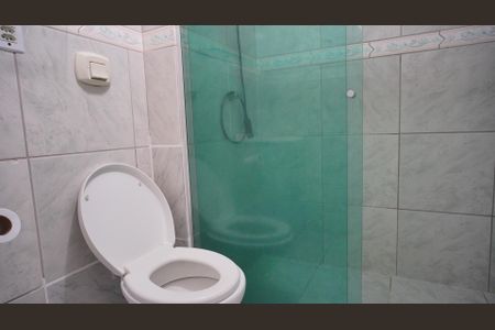 Banheiro  de kitnet/studio para alugar com 1 quarto, 30m² em Centro Histórico, Porto Alegre