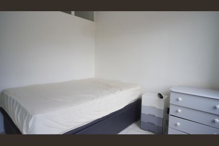 Quarto  de kitnet/studio para alugar com 1 quarto, 30m² em Centro Histórico, Porto Alegre