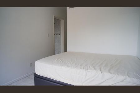 Quarto de kitnet/studio para alugar com 1 quarto, 30m² em Centro Histórico, Porto Alegre