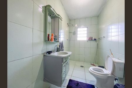 Casa à venda com 250m², 2 quartos e 2 vagas Casa à venda com 250m², 2 quartos e 2 vagasBanheiro