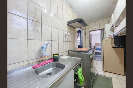 Casa à venda com 250m², 2 quartos e 2 vagas Casa à venda com 250m², 2 quartos e 2 vagasCozinha