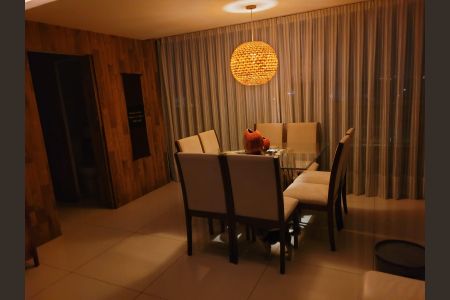 Apartamento à venda com 3 quartos, 180m² em Itaipu, Niterói