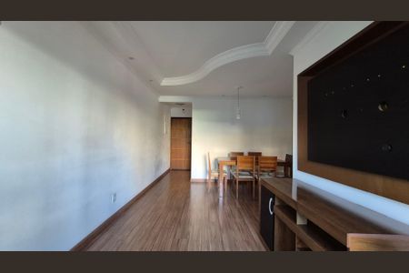 Apartamento para alugar com 72m², 3 quartos e 1 vaga Apartamento para alugar com 72m², 3 quartos e 1 vagaSala