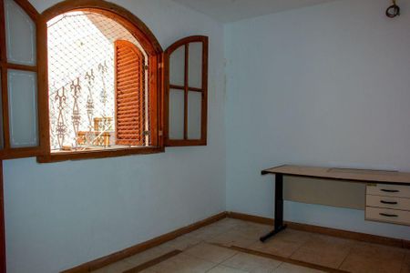 Casa à venda com 4 quartos, 225m² em Ingá, Niterói