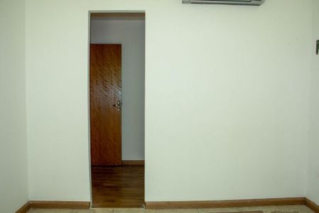 Casa à venda com 4 quartos, 225m² em Ingá, Niterói