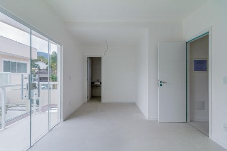 Casa à venda com 3 quartos, 104m² em Engenho do Mato, Niterói