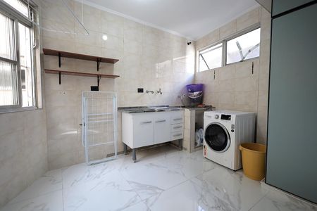 Apartamento para alugar com 120m², 3 quartos e 1 vagaÁrea de Serviço
