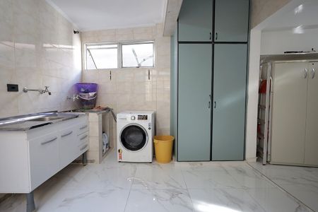 Apartamento para alugar com 120m², 3 quartos e 1 vagaÁrea de Serviço