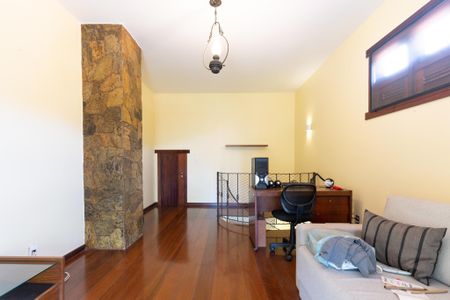 Casa à venda com 4 quartos, 365m² em Piratininga, Niterói