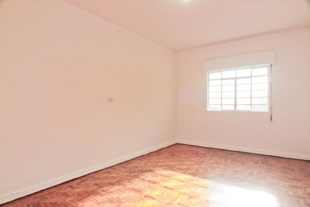Casa para alugar com 180m², 3 quartos e 4 vagas Casa para alugar com 180m², 3 quartos e 4 vagasQuarto 2