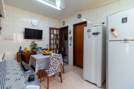 Casa à venda com 3 quartos, 450m² em Serra Grande, Niterói