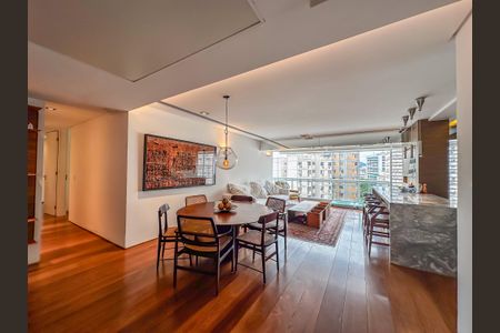 Apartamento à venda com 3 quartos, 245m² em Laranjeiras, Rio de Janeiro
