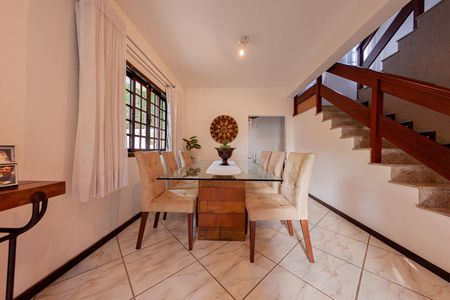 Casa à venda com 6 quartos, 250m² em Serra Grande, Niterói