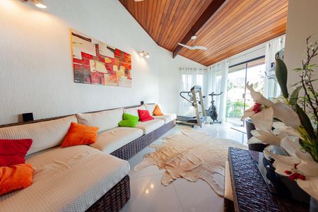 Casa à venda com 6 quartos, 250m² em Serra Grande, Niterói