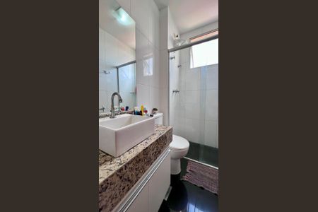 Apartamento à venda com 82m², 3 quartos e 2 vagasbanho