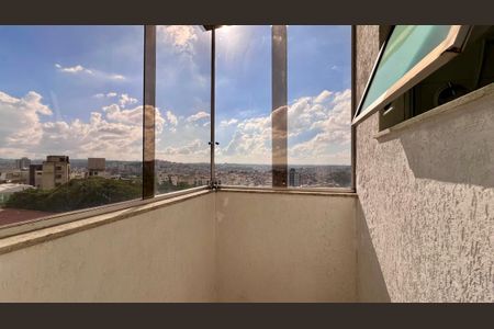 Apartamento à venda com 82m², 3 quartos e 2 vagasvaranda