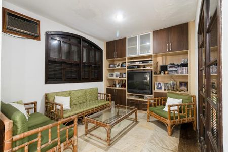 Casa à venda com 6 quartos, 637m² em Barra da Tijuca, Rio de Janeiro