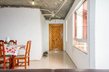 Casa à venda com 4 quartos, 262m² em Camboinhas, Niterói