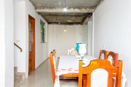 Casa à venda com 4 quartos, 262m² em Camboinhas, Niterói