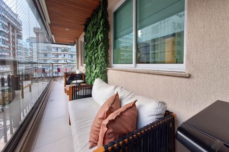 Apartamento à venda com 115m², 3 quartos e 2 vagasVaranda da Sala