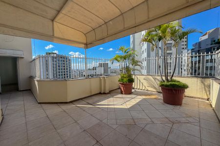 Apartamento para alugar com 340m², 4 quartos e 2 vagas