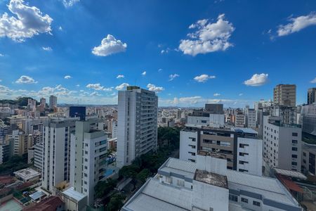 Apartamento para alugar com 340m², 4 quartos e 2 vagas