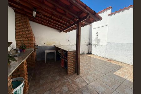 Área comum de casa à venda com 3 quartos, 167m² em Santa Ines, Belo Horizonte