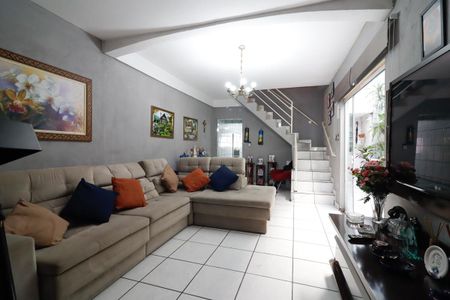 Casa à venda com 165m², 4 quartos e 2 vagas