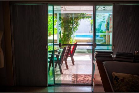 Casa à venda com 4 quartos, 200m² em Recreio dos Bandeirantes, Rio de Janeiro