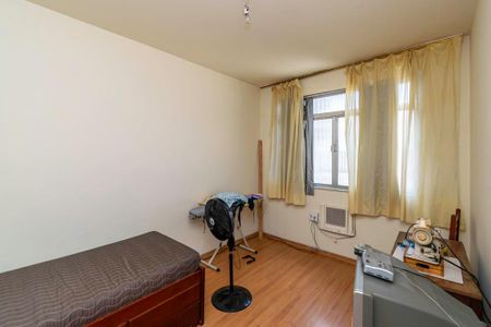 Casa à venda com 157m², 5 quartos e 3 vagas Casa à venda com 157m², 5 quartos e 3 vagasQuarto 3