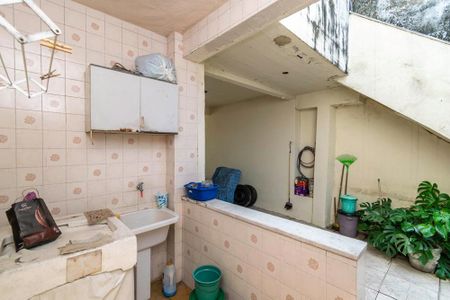 Casa à venda com 157m², 5 quartos e 3 vagas Casa à venda com 157m², 5 quartos e 3 vagasÁrea de serviço 2