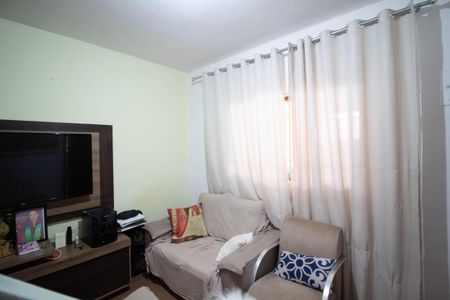 Casa à venda com 270m², 2 quartos e 1 vagaSala