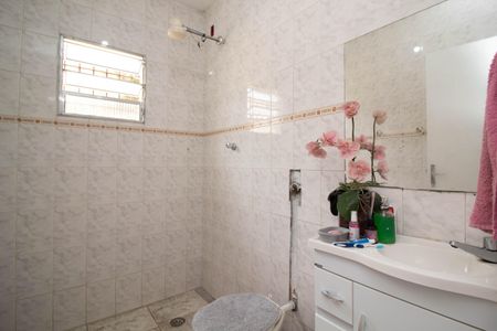 Casa à venda com 270m², 2 quartos e 1 vagaBanheiro 1