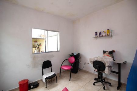 Casa à venda com 270m², 2 quartos e 1 vagaQuarto de Serviço