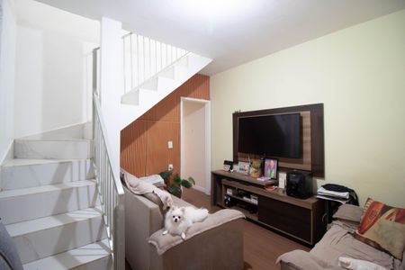 Sala de casa para alugar com 2 quartos, 270m² em Jardim Bela Vista, Guarulhos