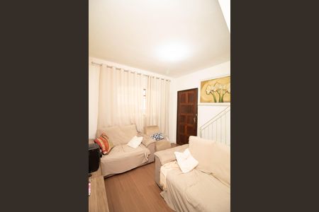 Casa à venda com 270m², 2 quartos e 1 vagaSala