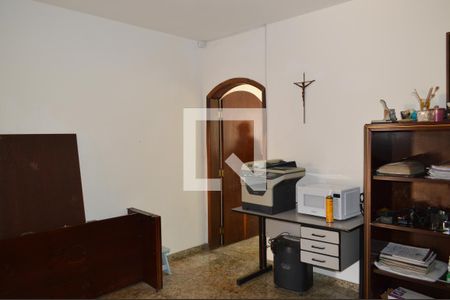 Casa à venda com 630m², 5 quartos e 6 vagasAnte Sala